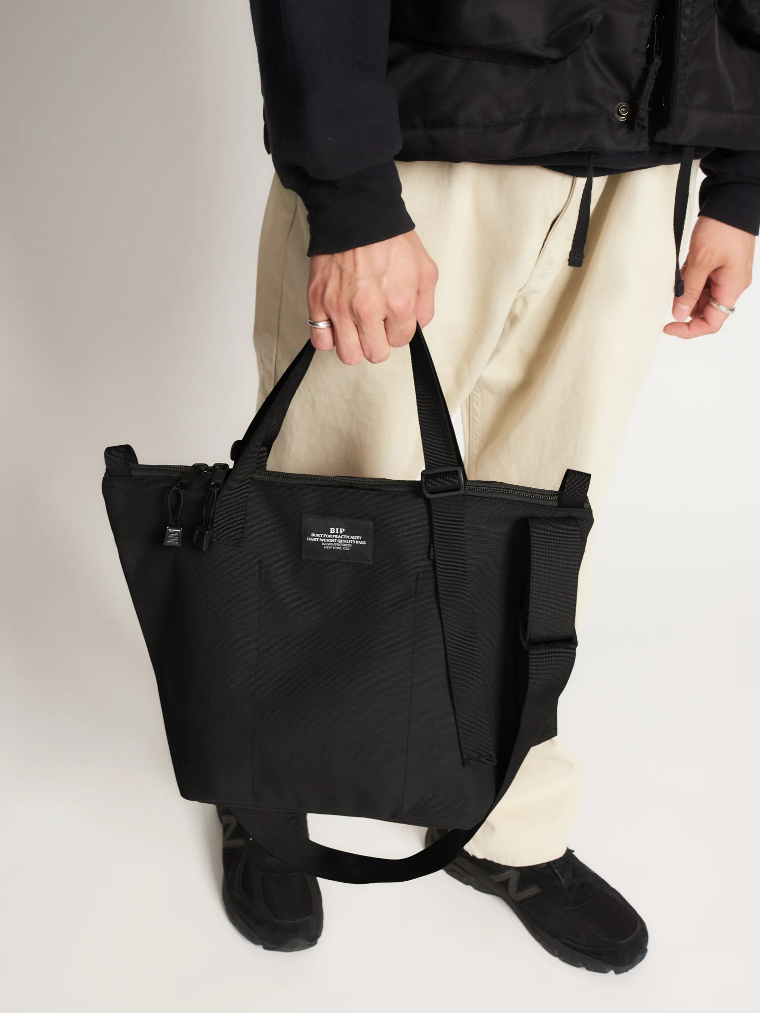 Bags in Progress Traveler Duffle Small - Black - Image 6