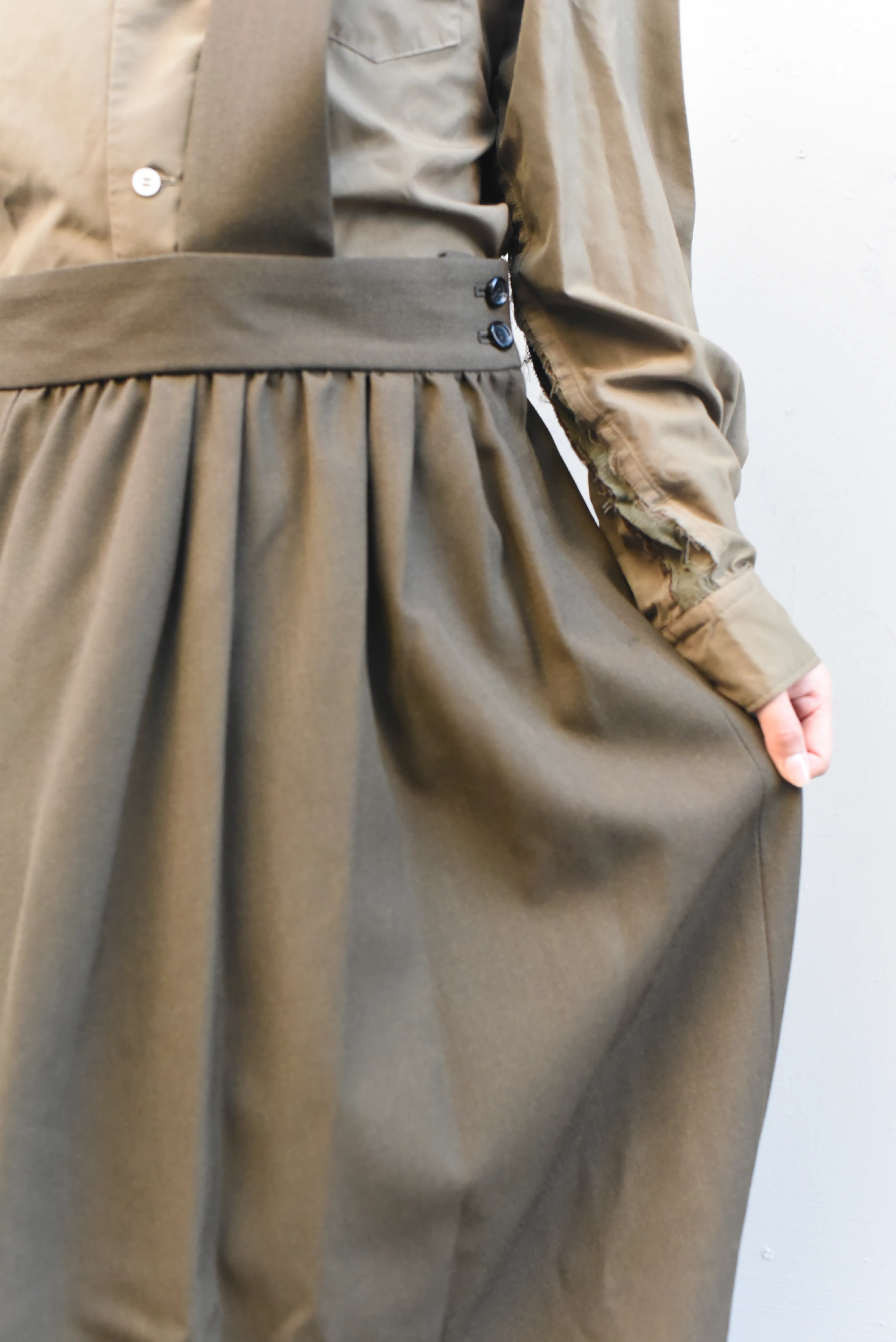 Comme des Garçons Comme des Garçons (CDGCDG) Ladies Suspender Skirt { RL-A010-051-3 } - Khaki - Image 8