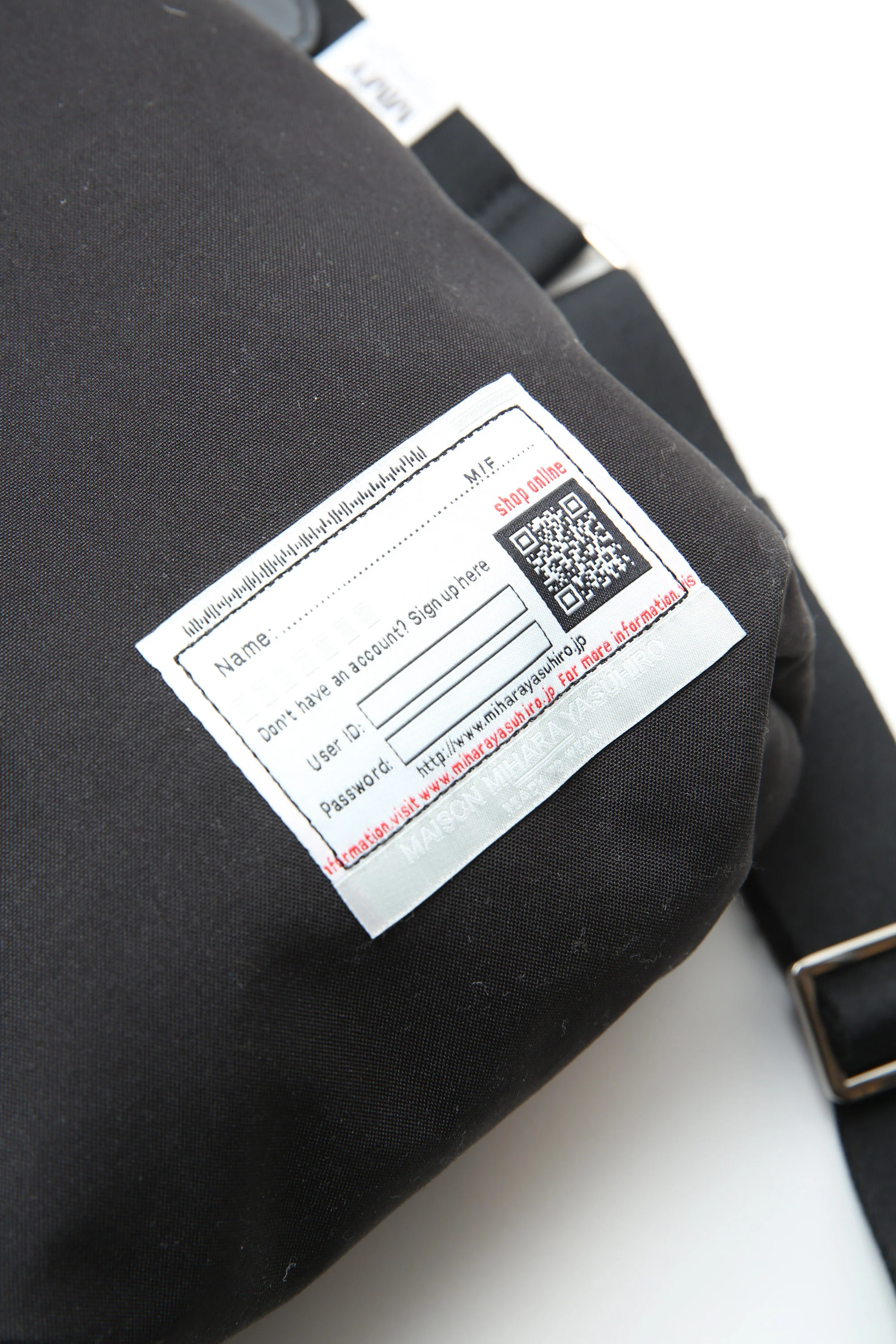 Maison Mihara Yasuhiro - Banana Handle Bag - Black - Image 7