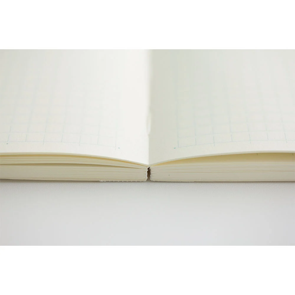 Midori MD Notebook A5 - Gridded - Image 7