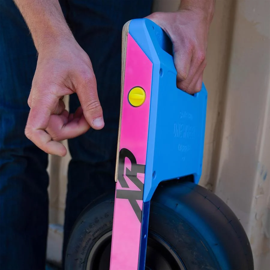 Onewheel XR Charger Plugs - Image 7