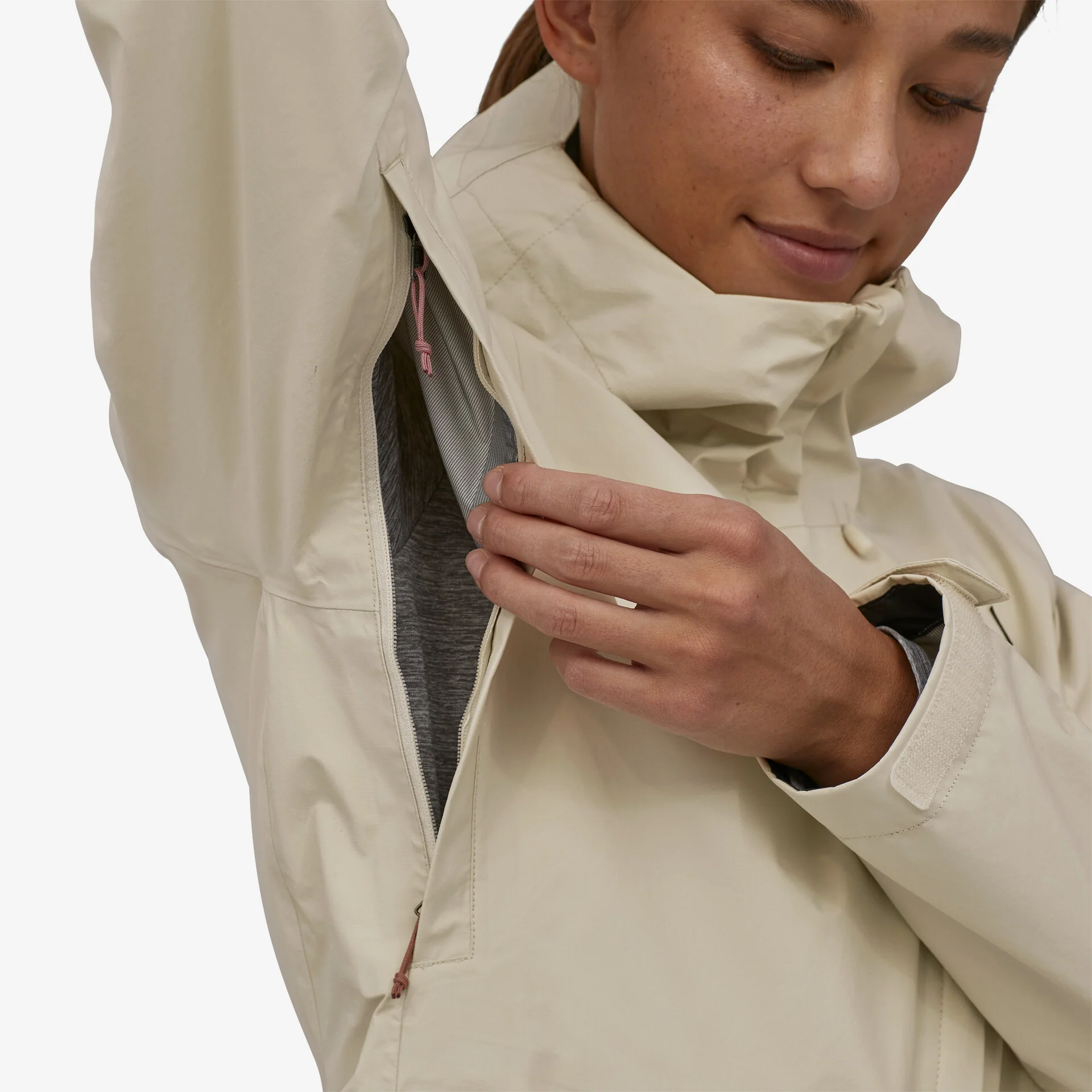 Patagonia Women's Torrentshell 3L Jacket - Black - Image 10