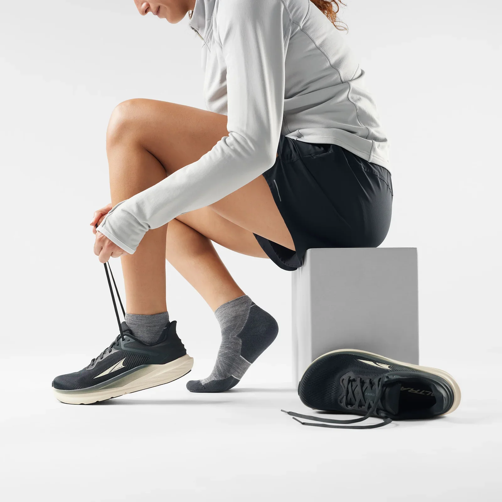 Smartwool Targeted Cushion Run Ankle Socks - Medium Gray - Image 2